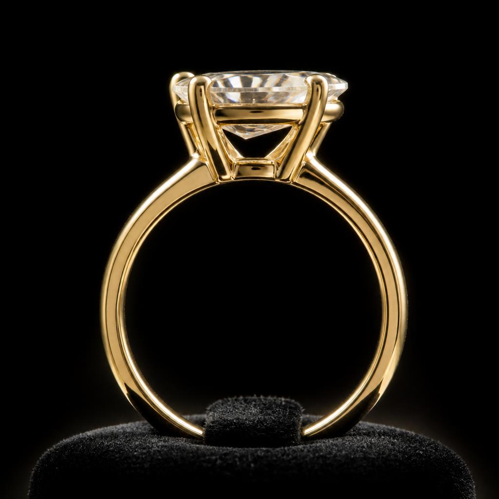 Celeste Pear Solitaire — Profile view, 1.50ct / Pear / 18ct Yellow Gold / Solitaire
