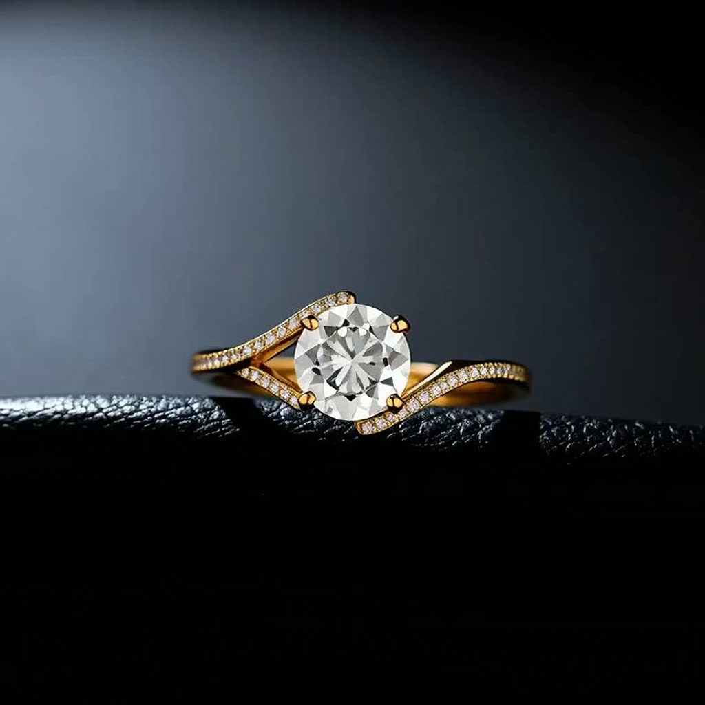 Gemini Star Sign Engagement ring — rotating 360 view